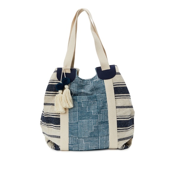 No Boundaries Handbags - NWT Woven Tote Beach Handbag Blue